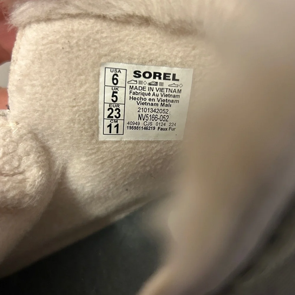 Sorel Girl’s Whitney II Boots